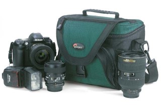 Olympus P-10 Carry Case Lowepro Nova 3 AW